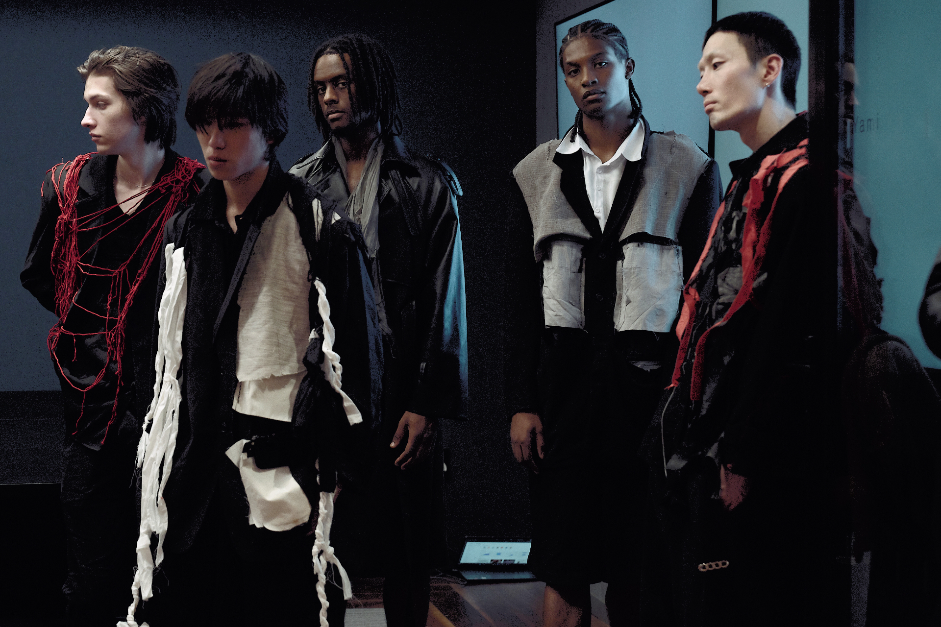 Hikari no Yami editorial